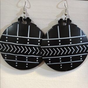 Black and White Geometric Earrings (Nickel Free)